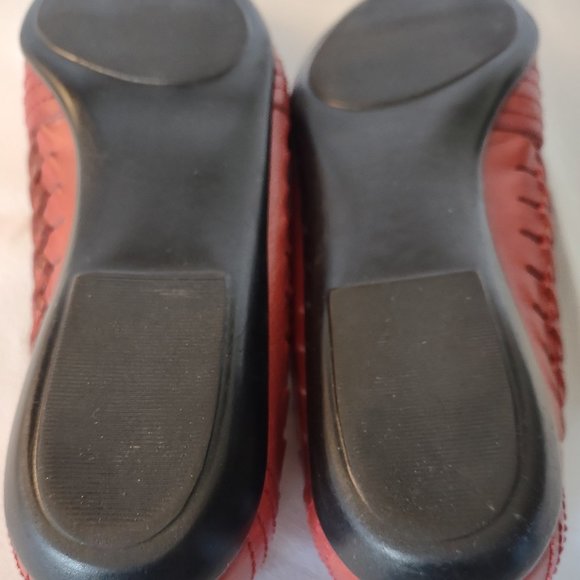 Soft Spots reddish brown leather flats, size 8.5M - Picture 2 of 5